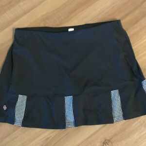 Black Athletic Skirt with Houndstooth Trim